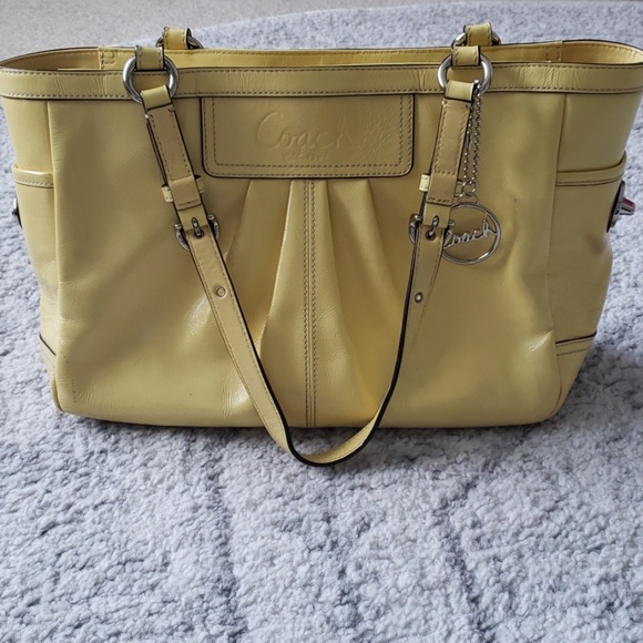 Coach Handbags - Coach purse
